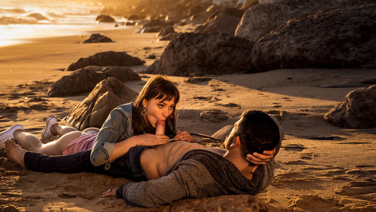 Ana Rose's Outdoor Creampie