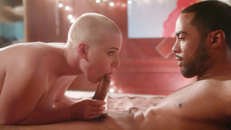 Riley Nixon's Pussy Licking Frenzy