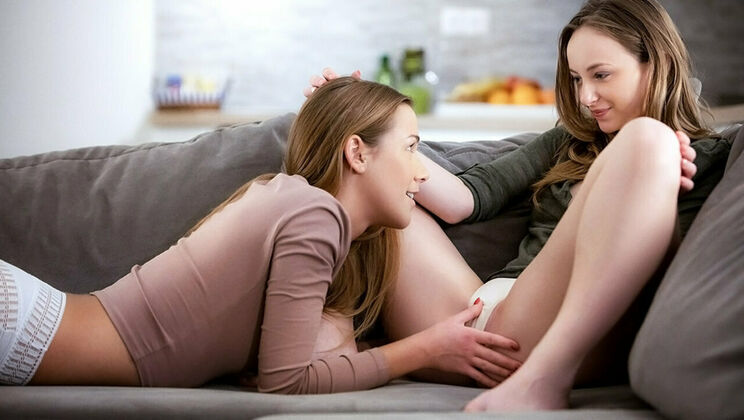 [SexArt] - Beautiful Czech Lesbian Lovers - Alexis Crystal - Lady Bug