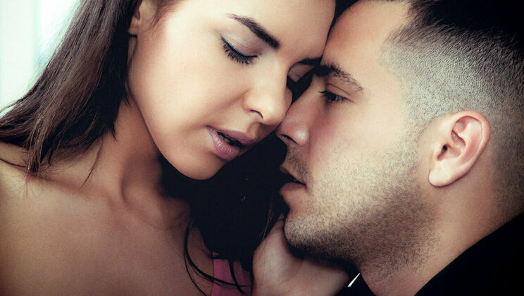 Trimmed Pussy Licking: A Love Story 2 (2017)