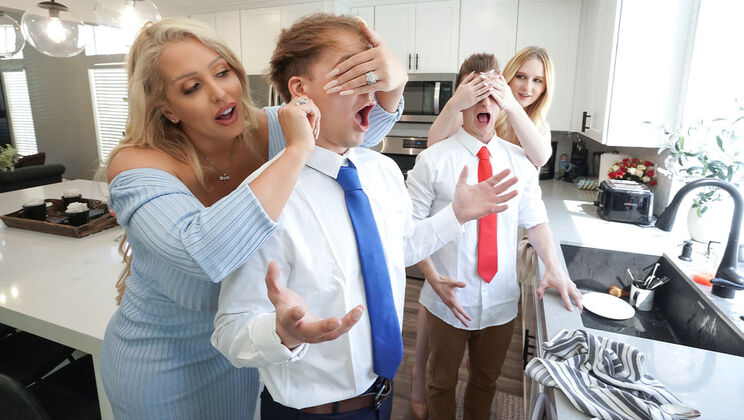 Stepmom's Home Cooked Fucking