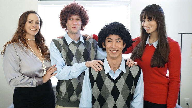 [MomSwap] - Shaved Brunettes Give Blowjobs - Lexi Luna - Bella Rossi - Cody Carter - David Lee