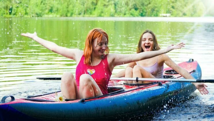 [ClubSweethearts] -  Girls Get Wet on Kayak Ride  - Olivia Trunk - Emma Korti
