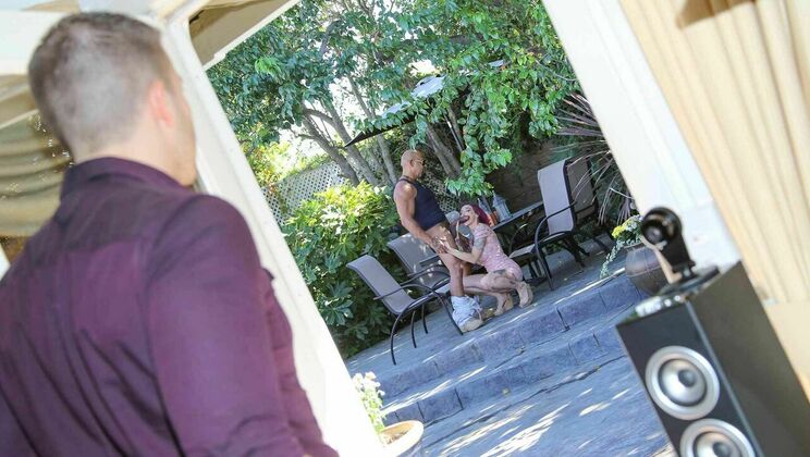 Big Tits MILF Anna Bell Peaks Gets a Facial