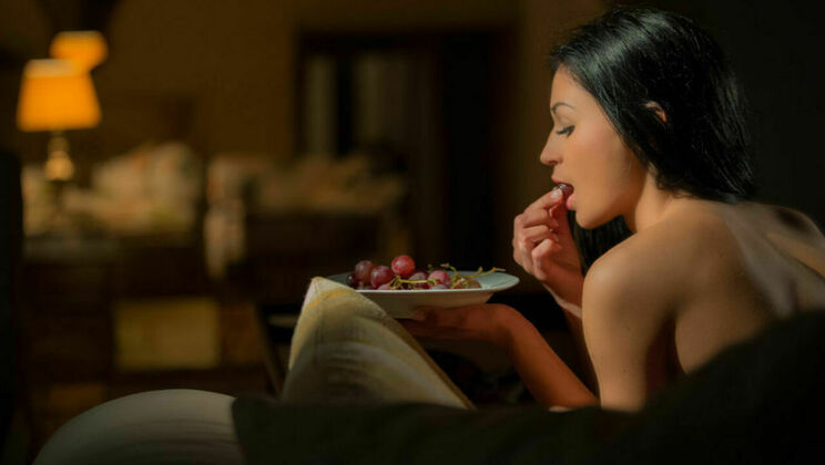 [SexArt] - Lesbian Striptease & Panties Play - Vanda Lust & Rosaline Rosa - Vanda Lust - Rosaline Rosa