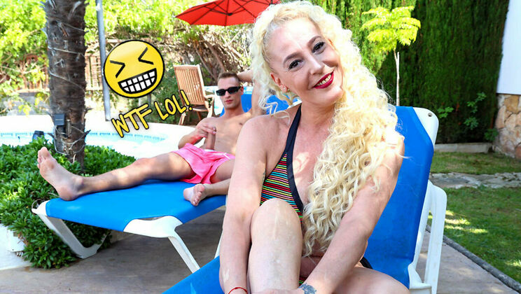 Hardcore Blowjob from Granny