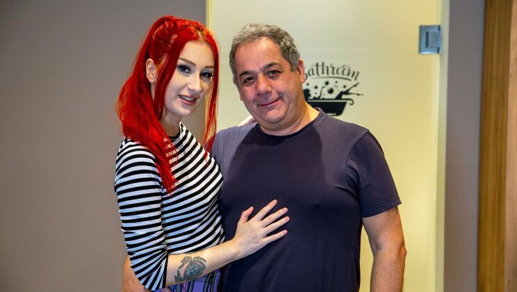 Gigi Rouge's Sensual Shower Experience