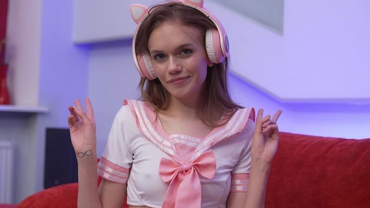 Old Man Fucks Skinny Young Teen in Hardcore Scene