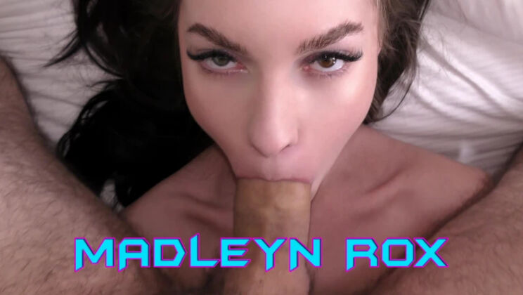 Beautiful Madleyn Rox: Skinny Teen in Hotel Sex