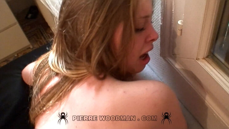 Holly Viya's Teen Blowjob in Hotel Room