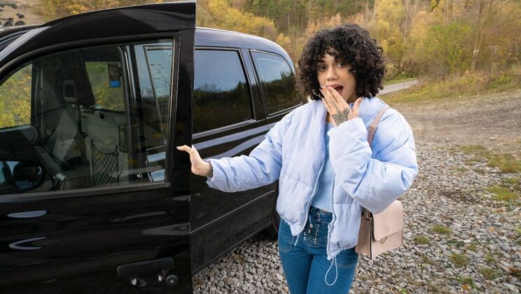 Handjob and Blowjob for 20 Euros