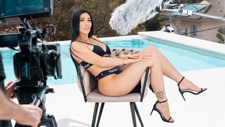 [Private] - Clea Gaultier: Pierced and Ready - Clea Gaultier