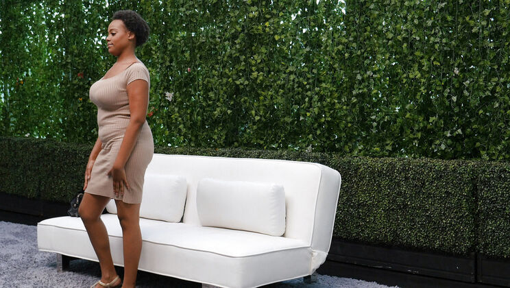 Serena Gets Fucked in Missionary