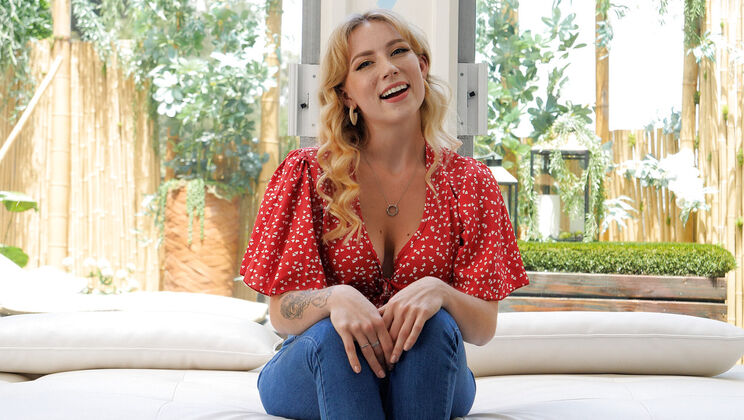 Stella's Anal Fucking Tryout