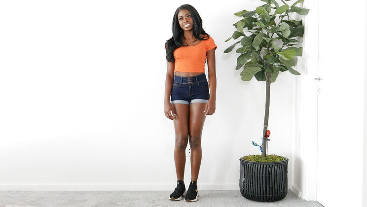 Nicole's Dirty Casting - Fingering & Blowjob