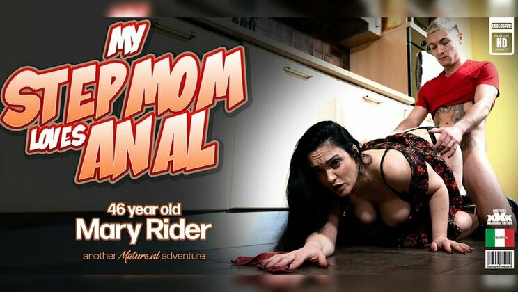 Stepmom Mary Rider’s nipples hard from anal pleasure