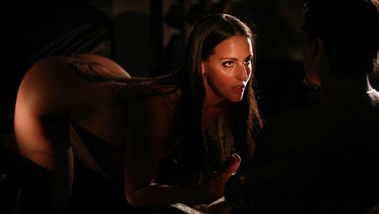 Betzz Gets Fingered While Wearing High Heels