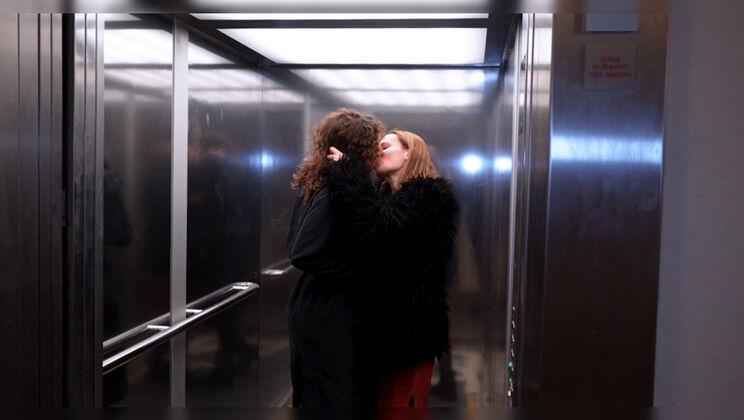 Feet and Kisses with Sally & July