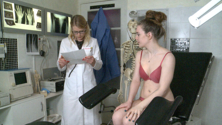 [Ersties] - Isabella and Doro: Brunette and Blonde Kissing Fun - Isabella (Ersties) - Doro (Ersties)