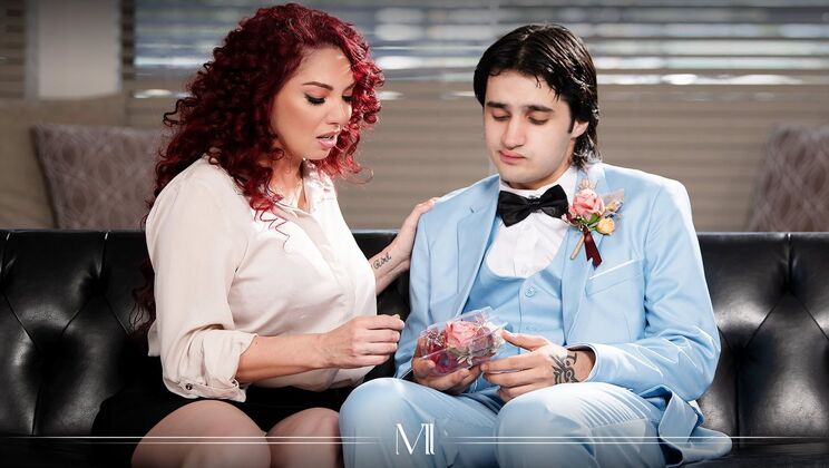 Kiki D'Aire's Big Tits Get Covered in Cum