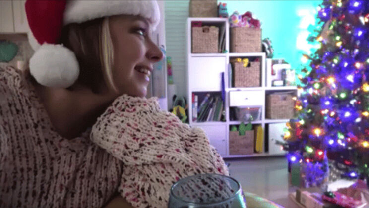 POV Taboo Sex: Brianna Beach Stepmom Xmas Rimming