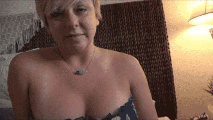 Blowjob and Cumshot by Sexy Stepfamily MILF