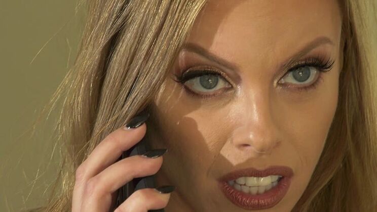  Britney Amber's pear-shaped ass gets fucked hard 