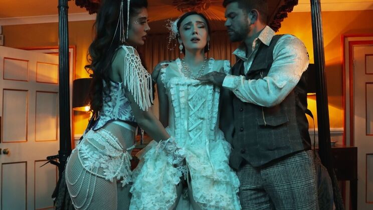 European Brunette and Indian Beauty Double Blowjob Big Cock