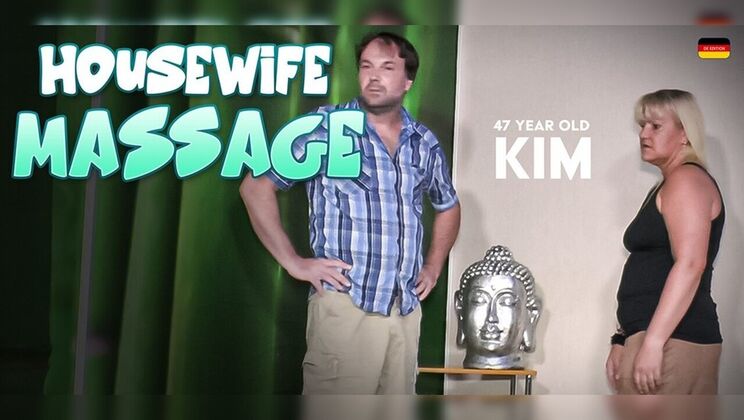 Natural boobs housewife gets deep fuck and cumshot massage