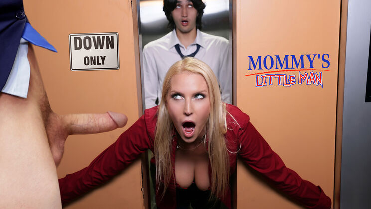 Double Dick Play for Vanessa Cage in Stuck Elevator Action