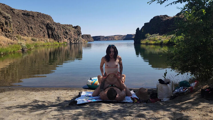 Rey Storm Mermaid In The USA Beach Public Quickie