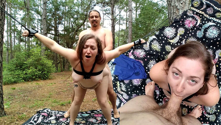 Outer Bounds: Kinky Maev Moans, Squirts and Comes Hard
