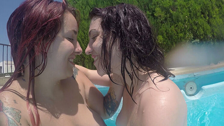 Eva & Sharruska Slippery Wet Lesbian Quickie in Pool